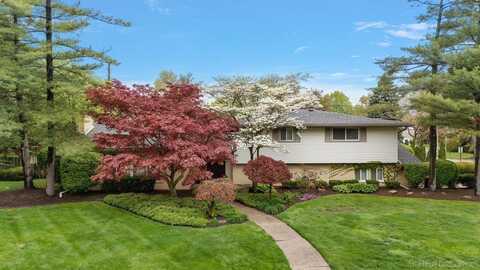 939 Ballantyne, Grosse Pointe Shores, MI 48236