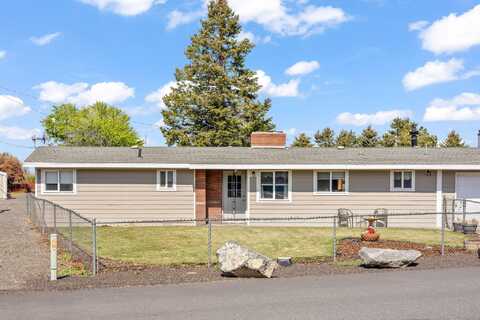 1034 NW Golf Course Drive, Madras, OR 97741