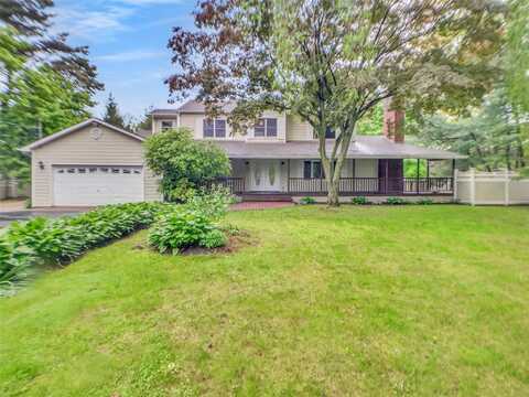 85 Berkshire Road, Babylon, NY 11704