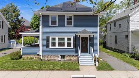 67 Conomo Ave, Lynn, MA 01904