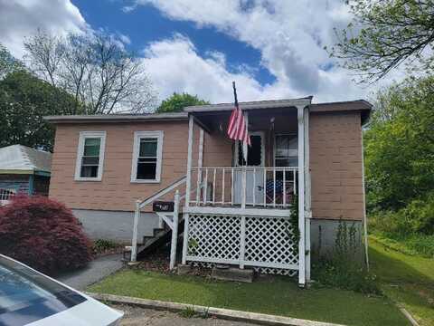 73 Gifford Ave, Dartmouth, MA 02747