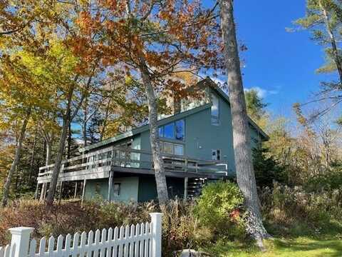 11 Porter Road, Belfast, ME 04915