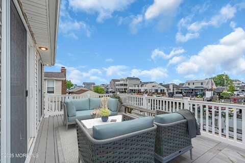 40 Anchorage Drive, Toms River, NJ 08753