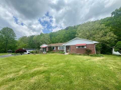 305 Riverview Dr, BLUEFIELD, VA 24605