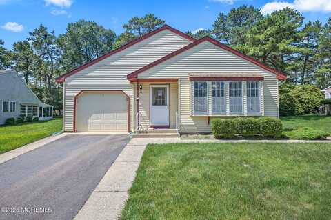 33 Penwood Drive, Whiting, NJ 08759