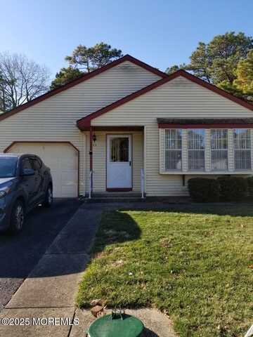 33 Penwood Drive, Whiting, NJ 08759