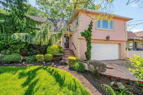63 Hungry Harbor Road, Valley Stream, NY 11581