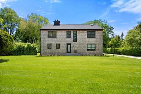16 Livingston Road, Bellport, NY 11713