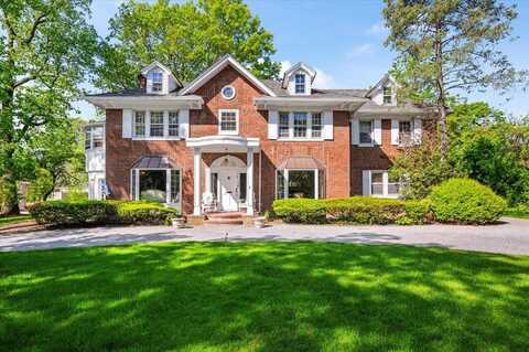 7 Willow Road, Woodsburgh, NY 11598