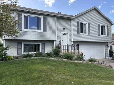 218 Huntington Drive, Streamwood, IL 60107