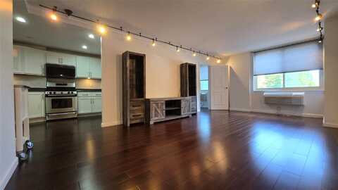 118-18 Union Tpke, Kew Gardens, NY 11415