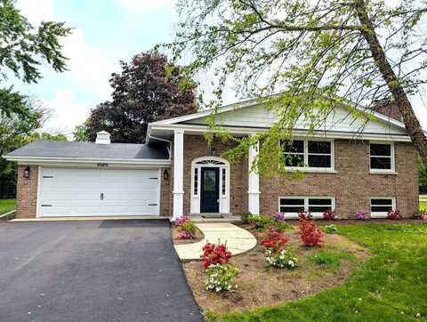 27w075 Fleming Drive, Winfield, IL 60190