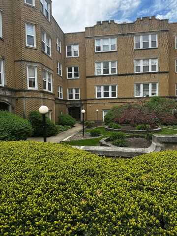 6316 N RICHMOND Street, Chicago, IL 60659