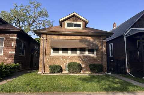 7949 S Manistee Avenue, Chicago, IL 60617