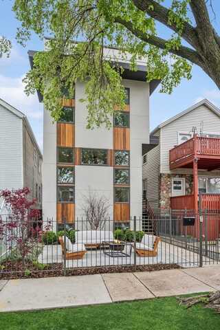 2113 W Huron Street, Chicago, IL 60612