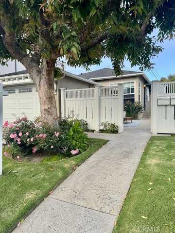 1302 Bonnie Brae Street, Hermosa Beach, CA 90254