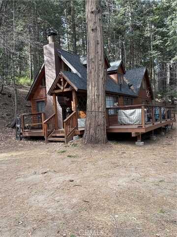 888 Cottage Grove Road, Lake Arrowhead, CA 92352