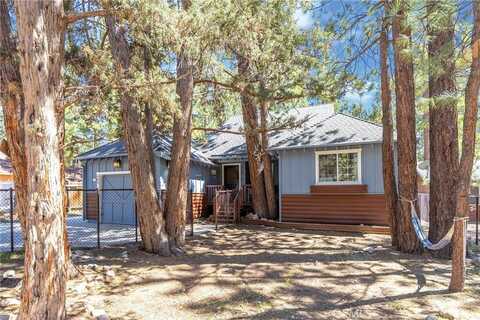 736 Sugarloaf Boulevard, Big Bear City, CA 92314