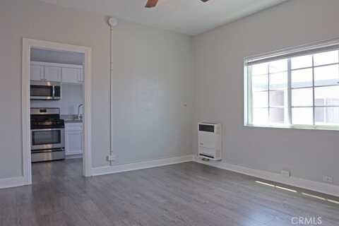 3111 Kenwood Avenue, Los Angeles, CA 90007