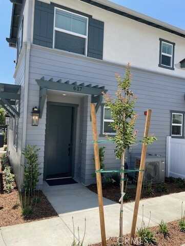 617 E Walnut Avenue, Monrovia, CA 91016
