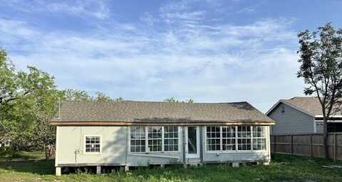 411 Nichols Street, Mathis, TX 78368