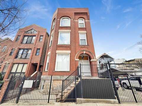 2735 W Potomac Avenue, Chicago, IL 60622