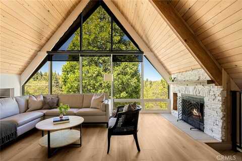 443 Hwy 173, Lake Arrowhead, CA 92352
