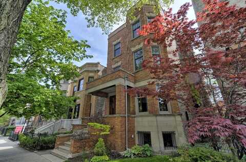 3729 N Wayne Avenue, Chicago, IL 60613
