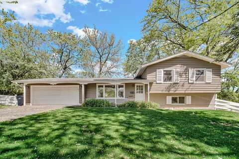22w362 Hackberry Drive, Glen Ellyn, IL 60137