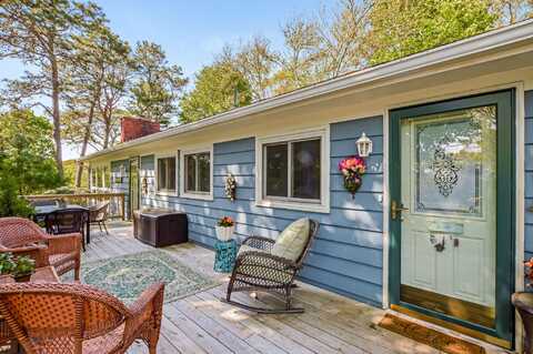 33 Lorraine Road, East Falmouth, MA 02536