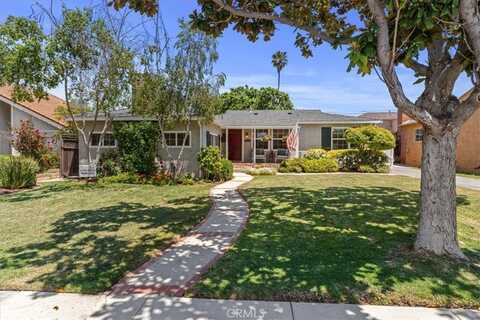 8212 Reading Avenue, Los Angeles, CA 90045