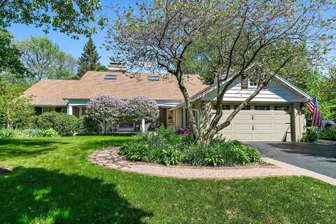 301 Country Club, Geneva, IL 60134