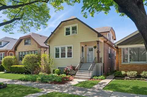 5836 N Fairfield Avenue, Chicago, IL 60659