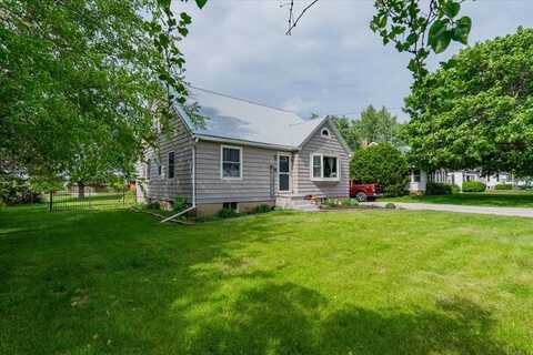 114 E State Route 116 Street, Benson, IL 61516