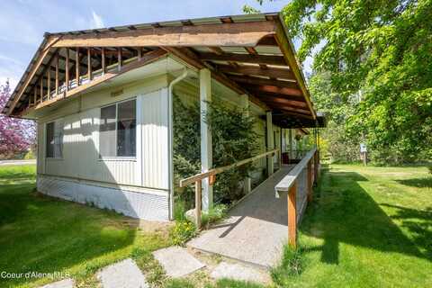 968 Roosevelt Rd, Bonners Ferry, ID 83805
