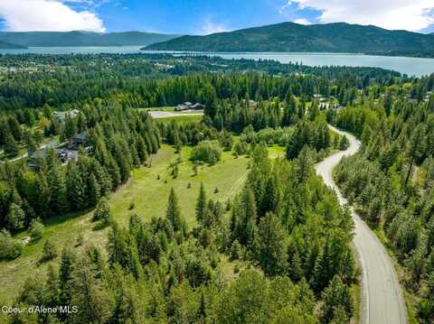 229 Ravenwood Dr, Sandpoint, ID 83864