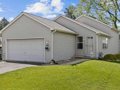 421 Meadow Avenue, Woodstock, IL 60098