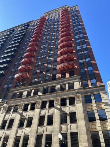 208 W Washington Street, Chicago, IL 60606