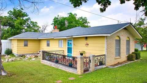 631 Wheeler St, Mason, TX 76856