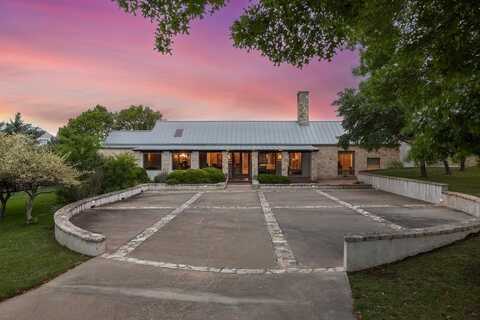 2320 Summit Forest, Fredericksburg, TX 78624