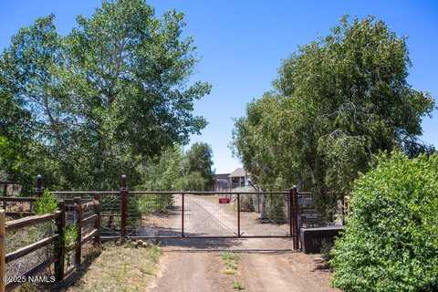 8841 E Rolling Thunder Drive, Flagstaff, AZ 86004