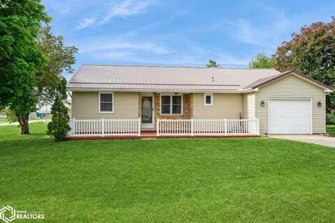110 Sunnyside Drive, Montezuma, IA 50171