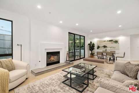 656 N West Knoll Dr, West Hollywood, CA 90069