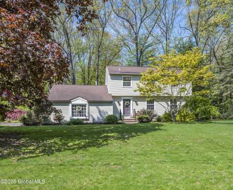 24 S Nottingham Way, Clifton Park, NY 12065