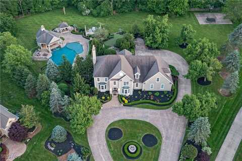 915 Creek View Drive, Aurora, OH 44202