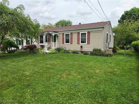 867 S 14th Street, Sebring, OH 44672