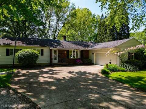 12096 Indian Hollow Road, Grafton, OH 44044