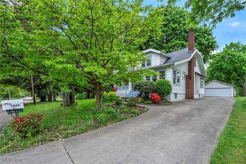 1649 Woods Road, Akron, OH 44306