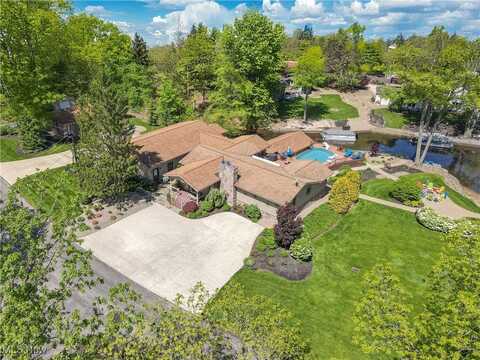 502 Eagle Point, Roaming Shores, OH 44084