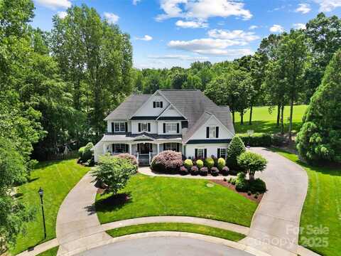 19946 River Falls Drive, Davidson, NC 28036